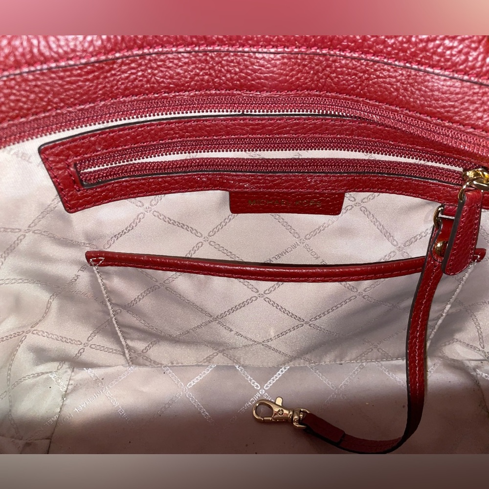 Michael Kors maroon tote bag. Barely used! GREAT CONDITION! - Picture 3 of 6